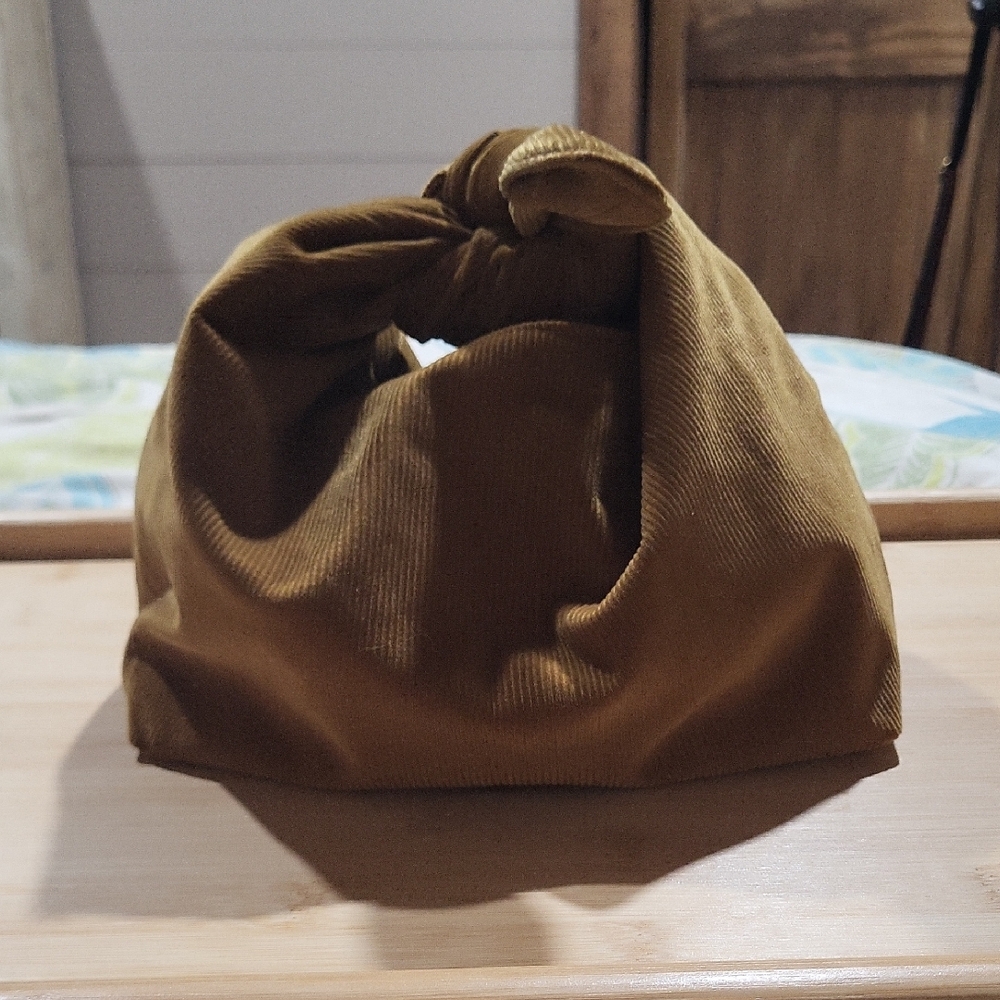 Women’s Knot-Top Cosmetic Bag in Mustard